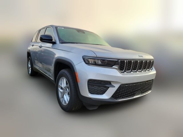 2024 Jeep Grand Cherokee Laredo X