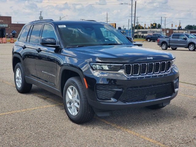 2024 Jeep Grand Cherokee Laredo X