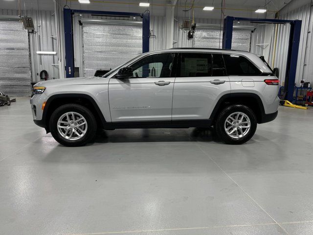 2024 Jeep Grand Cherokee Laredo X