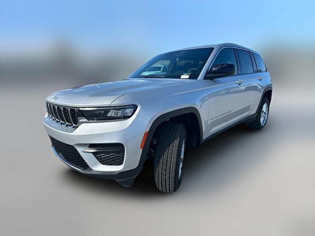 2024 Jeep Grand Cherokee Laredo X