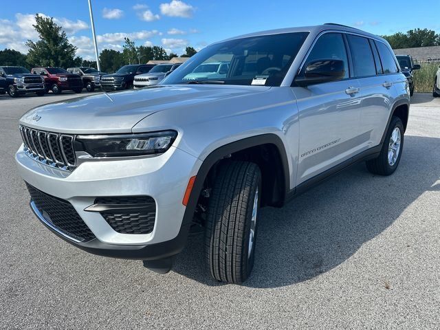 2024 Jeep Grand Cherokee Laredo X