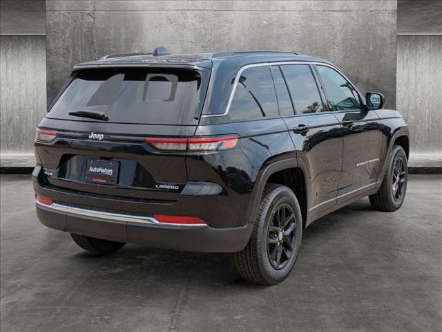 2024 Jeep Grand Cherokee Laredo X