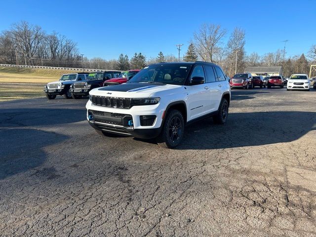 2024 Jeep Grand Cherokee 4xe Trailhawk