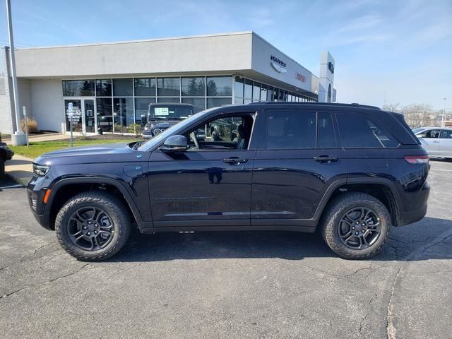 2024 Jeep Grand Cherokee 4xe Trailhawk