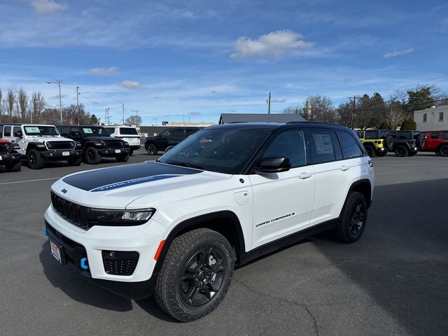 2024 Jeep Grand Cherokee 4xe Trailhawk