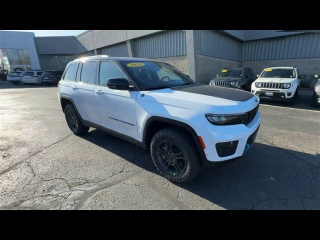 2024 Jeep Grand Cherokee 4xe Trailhawk