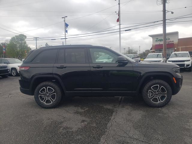 2024 Jeep Grand Cherokee 4xe Trailhawk