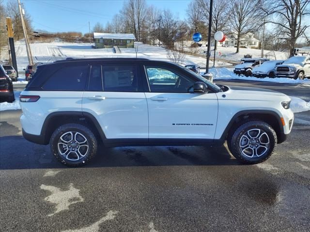 2024 Jeep Grand Cherokee 4xe Trailhawk