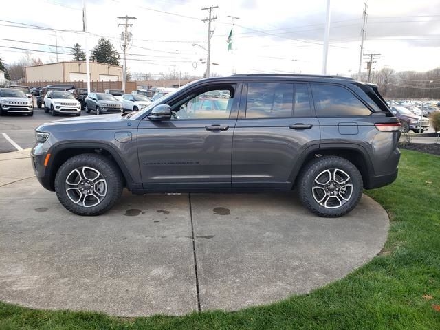 2024 Jeep Grand Cherokee 4xe Trailhawk