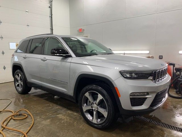 2024 Jeep Grand Cherokee 4xe Base