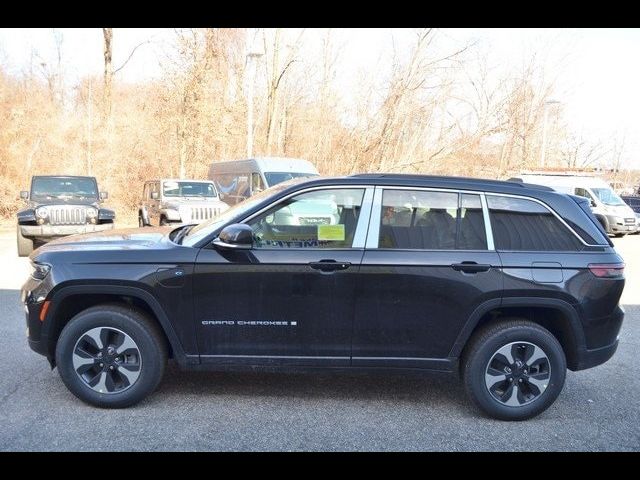 2024 Jeep Grand Cherokee 4xe Base