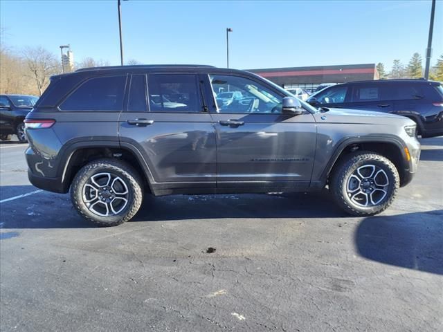 2024 Jeep Grand Cherokee 4xe Trailhawk