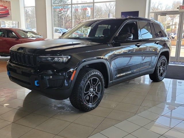 2024 Jeep Grand Cherokee 4xe Trailhawk