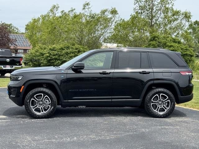 2024 Jeep Grand Cherokee 4xe Trailhawk