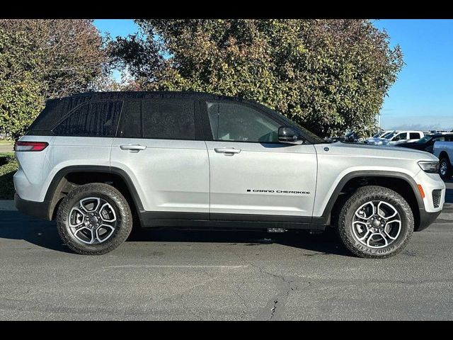 2024 Jeep Grand Cherokee 4xe Trailhawk