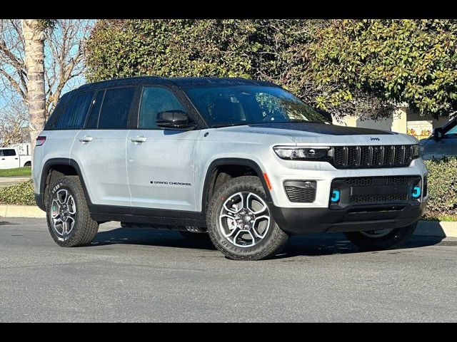 2024 Jeep Grand Cherokee 4xe Trailhawk