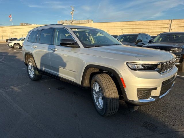 2024 Jeep Grand Cherokee L Laredo