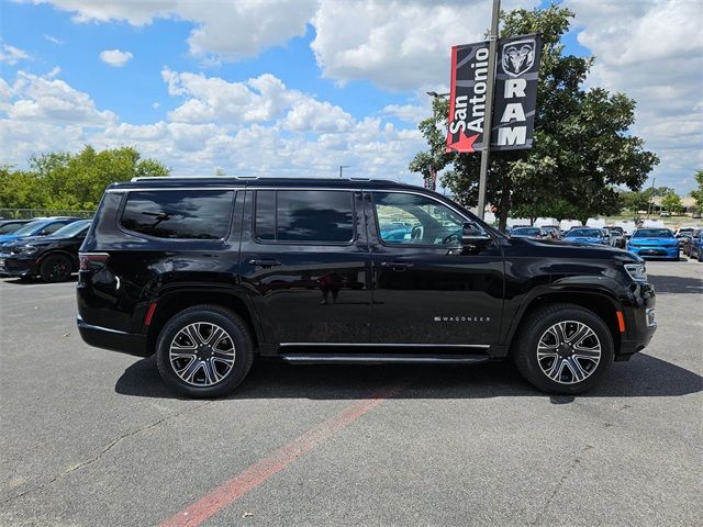 2024 Jeep Wagoneer Base