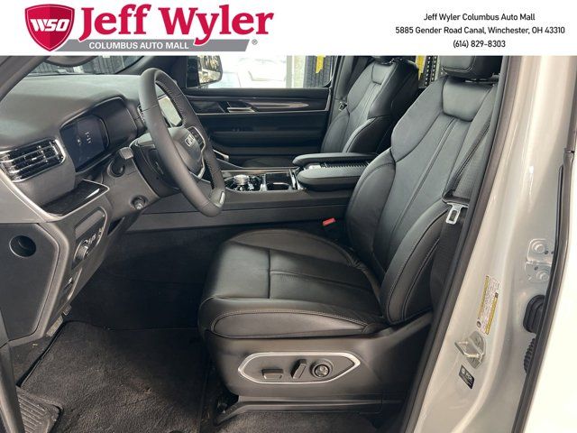 2024 Jeep Wagoneer Base