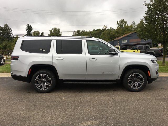 2024 Jeep Wagoneer Base