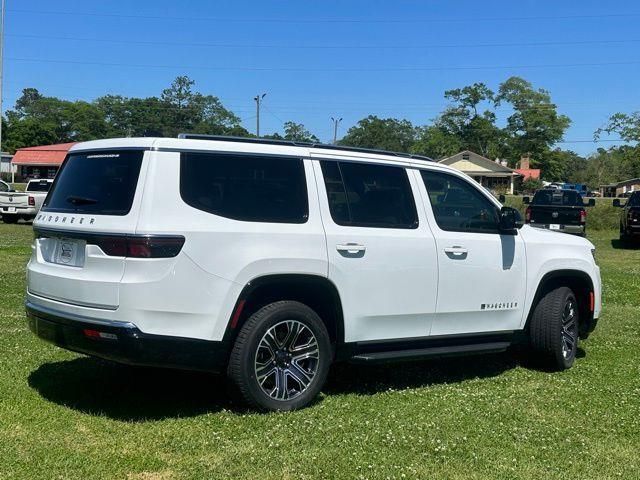 2024 Jeep Wagoneer Base