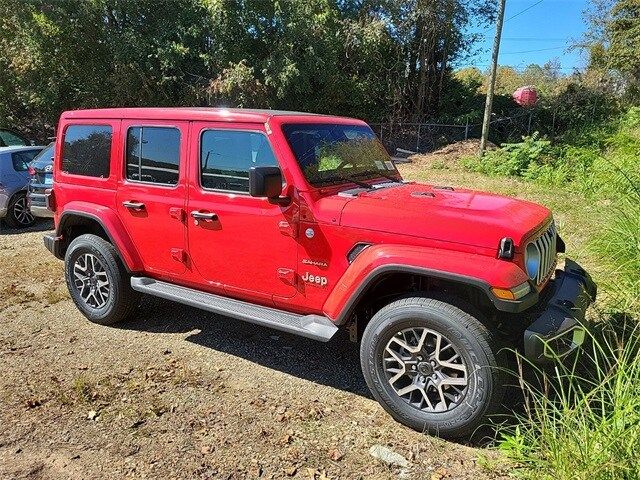 2024 Jeep Wrangler Sahara