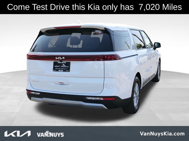 2024 Kia Carnival LX