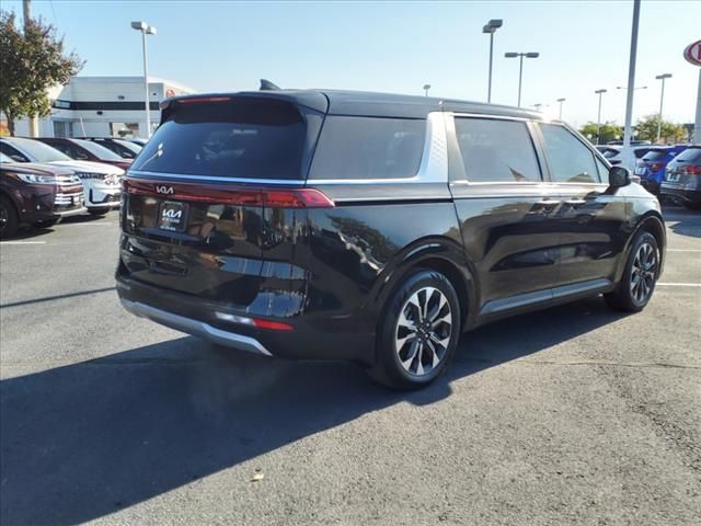 2024 Kia Carnival EX