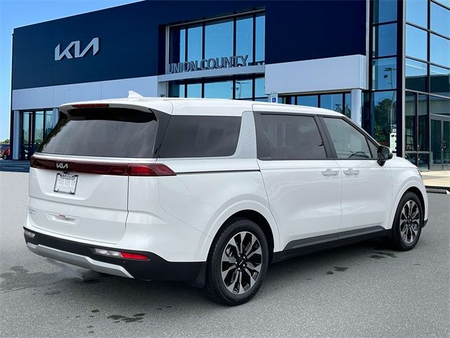 2024 Kia Carnival EX