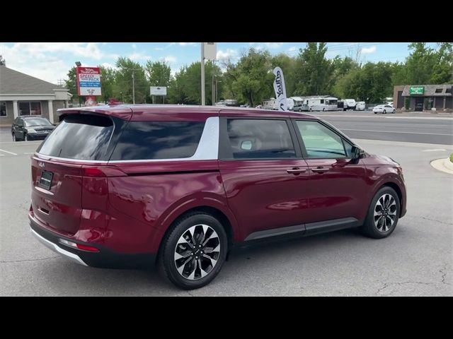 2024 Kia Carnival EX