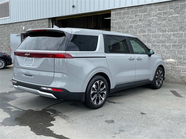 2024 Kia Carnival EX