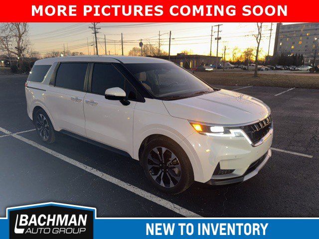 2024 Kia Carnival EX