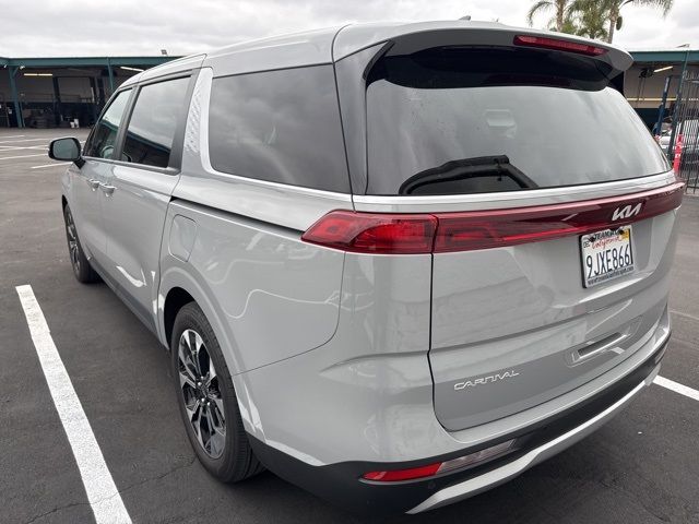 2024 Kia Carnival EX