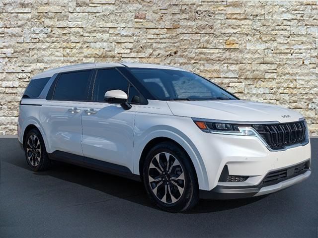 2024 Kia Carnival EX
