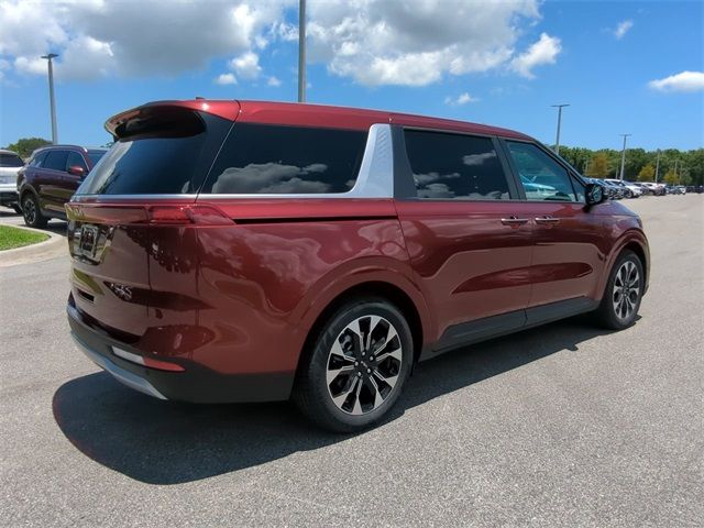 2024 Kia Carnival EX