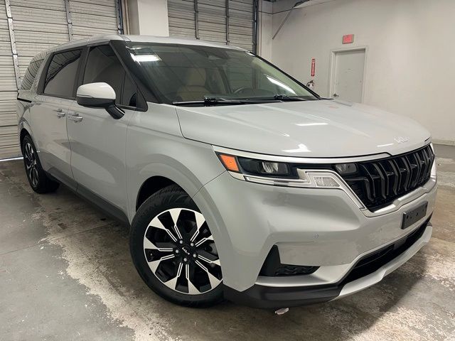 2024 Kia Carnival EX