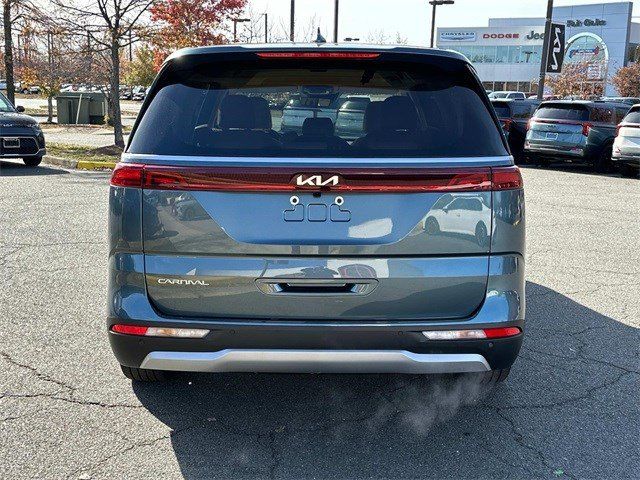 2024 Kia Carnival EX