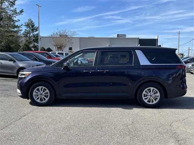 2024 Kia Carnival LX