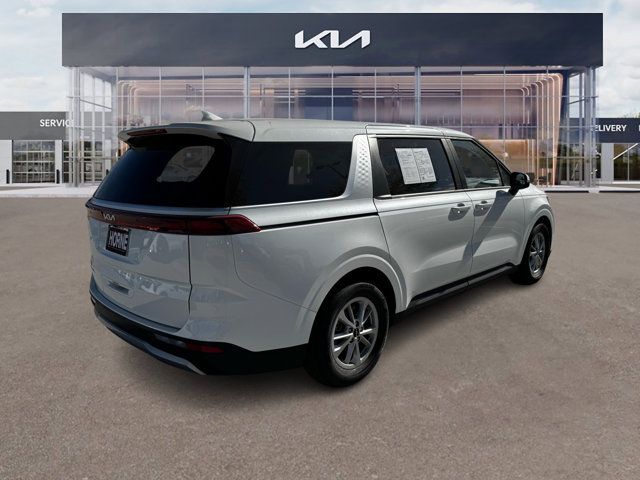 2024 Kia Carnival LX