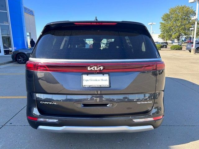 2024 Kia Carnival LX