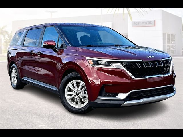 2024 Kia Carnival LX