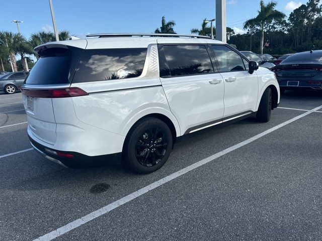 2024 Kia Carnival SX