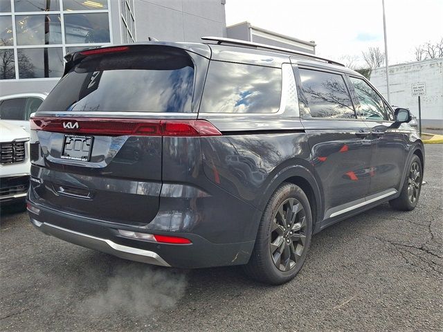 2024 Kia Carnival SX