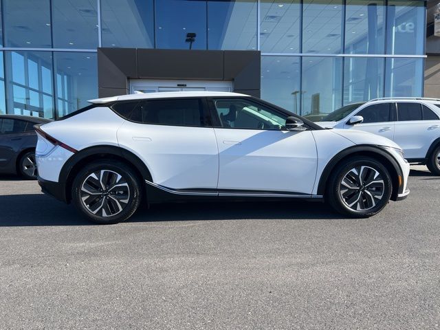 2024 Kia EV6 Light