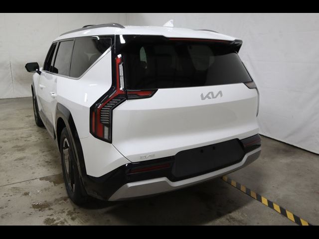 2024 Kia EV9 Land