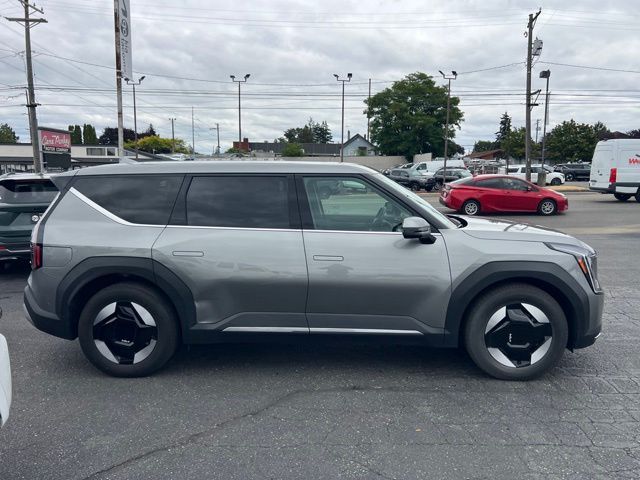 2024 Kia EV9 Light Short Range