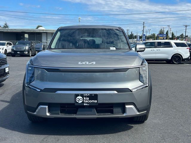 2024 Kia EV9 Light Short Range
