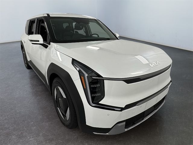 2024 Kia EV9 Light Long Range