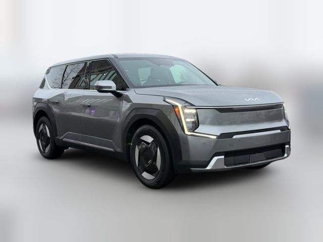 2024 Kia EV9 Light Long Range