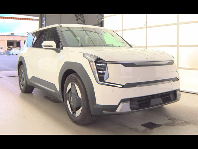 2024 Kia EV9 Light Long Range